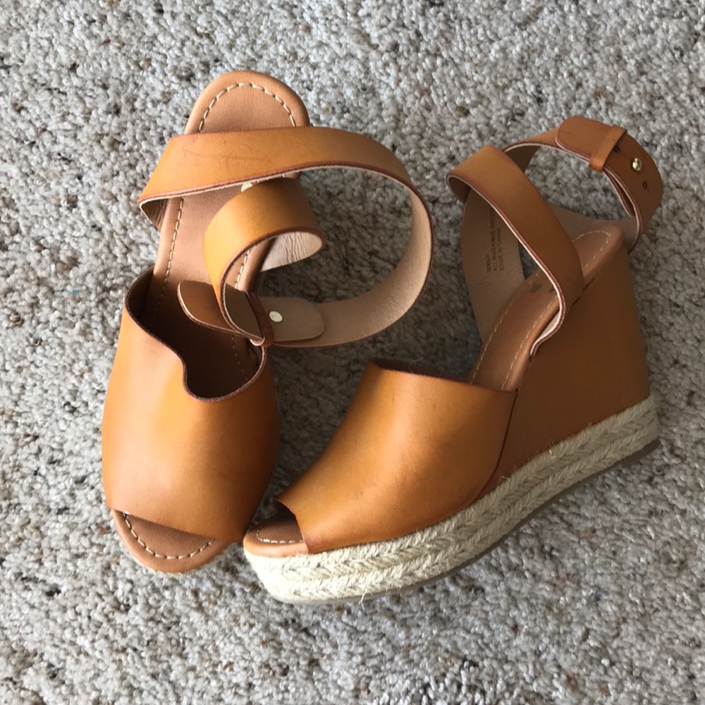 Tan wedges